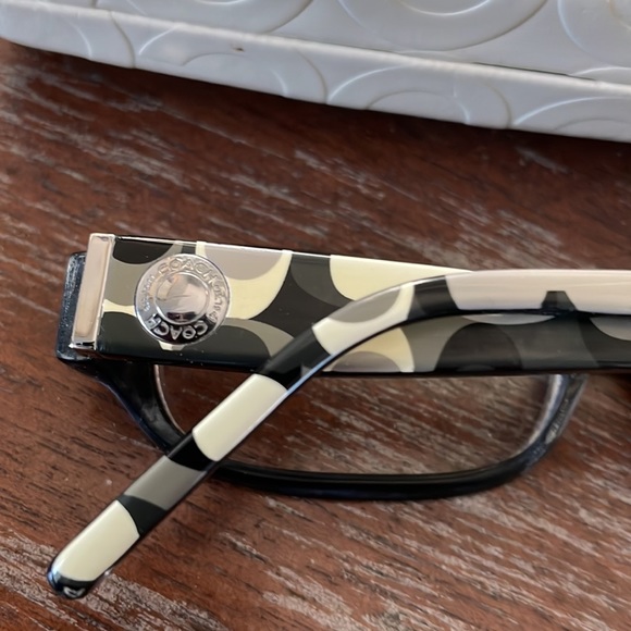 Coach Roberta black 843 eyeglasses with white hard logo sig c case - Picture 3 of 16